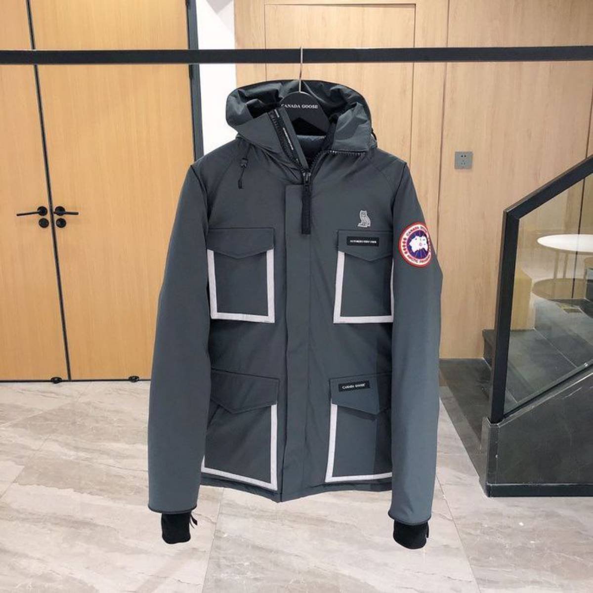 Зимняя куртка Canada Goose, размер M (48)